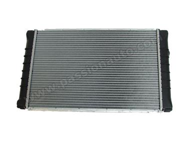 Radiateur d´eau # 944 2.5 bvm 82-88 sauf turbo