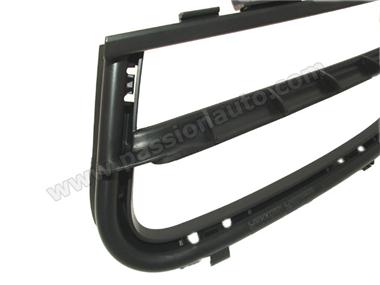 Grille de parechoc AVANT - Gauche # 997 carrera 05-08