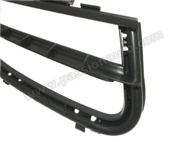 Grille de parechoc AVANT - Droite # 997 carrera 05-08