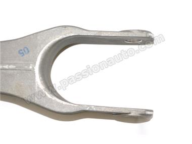 Bras inférieur oscillant ARRIERE G/D # 997 carrera - turbo 05-12