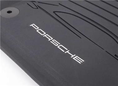 Jeu de 4 tapis Caoutchouc - NOIR # Macan [Porsche Origine]